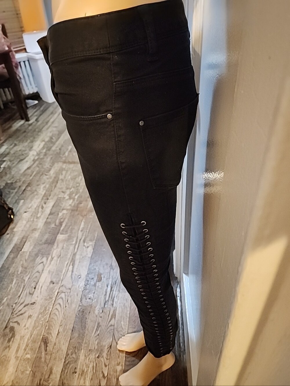 H&M Dividend Black Skinny Denim Jean Side Lacing Low Rise 5 Pockets Size 2XS